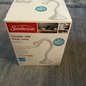 NWT white led desk lamp